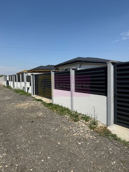 Dragomiresti, casa 4 camere, bucatarie, 2 bai, apa, canalizare, gaze